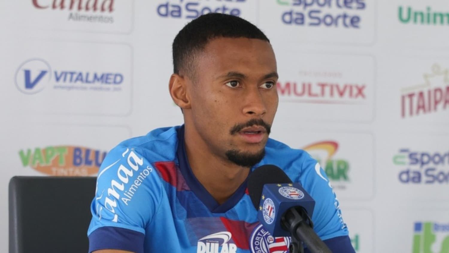 Ademir em coletiva no CT do Bahia; atacante projetou jogo contra o Flamengo na Copa do Brasil