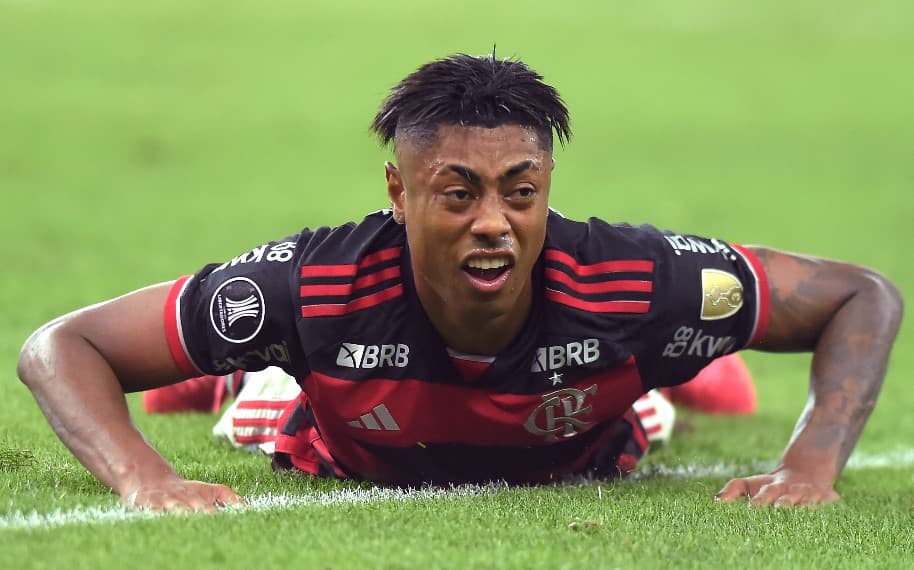 Bruno Henrique, do Flamengo, reage durante a partida das quartas de final da Copa CONMEBOL Libertadores 2024 entre Flamengo e Peñarol, no Estádio do Maracanã, em 19 de setembro de 2024, no Rio de Janeiro, Brasil.