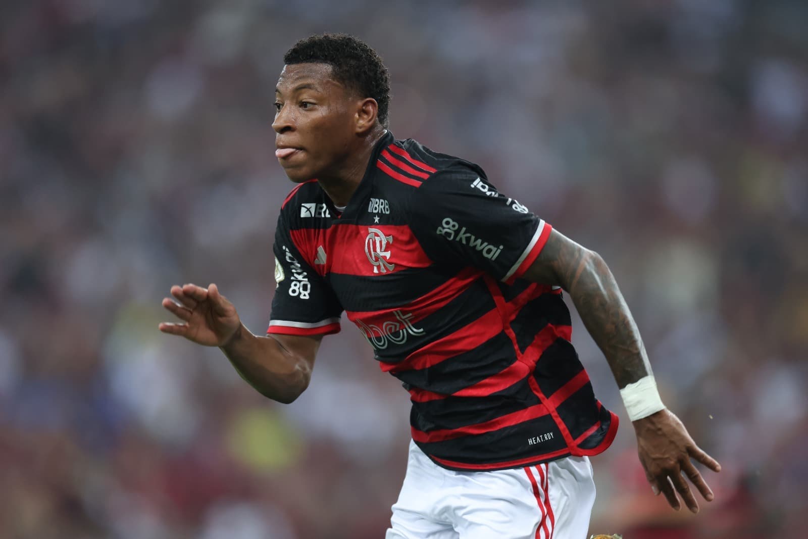 Plata do Flamengo durante partida; gol do equatoriano marcou título da Copa do Brasil sobre o Atlético-MG