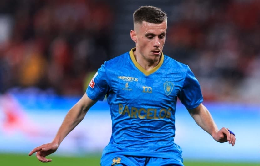 Máxime Dominguez em ação com a camisa do Gil Vicente. Suiço pode estrear pelo Vasco contra o Flamengo