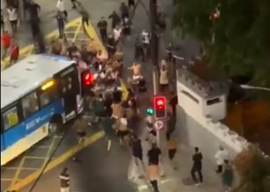 Briga entre torcedores de Flamengo e Fluminense