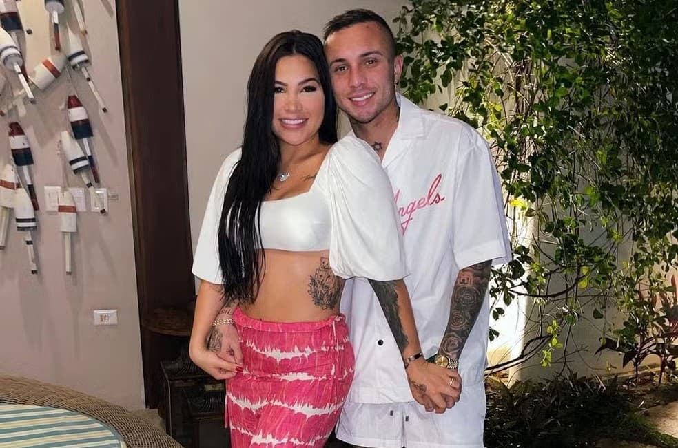 Everton Cebolinha, do Flamengo, ao lado de sua ex-esposa, Isa Ranieri.