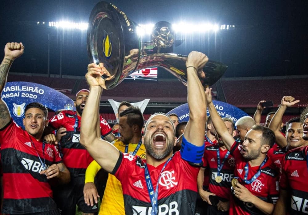 diego ribas levanta título brasileiro do flamengo