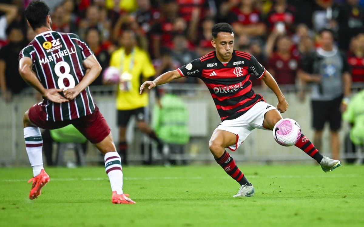 Matheus Gonçalves em Flamengo x Fluminense; briga de torcedores pode render punição aos clubes no STJD