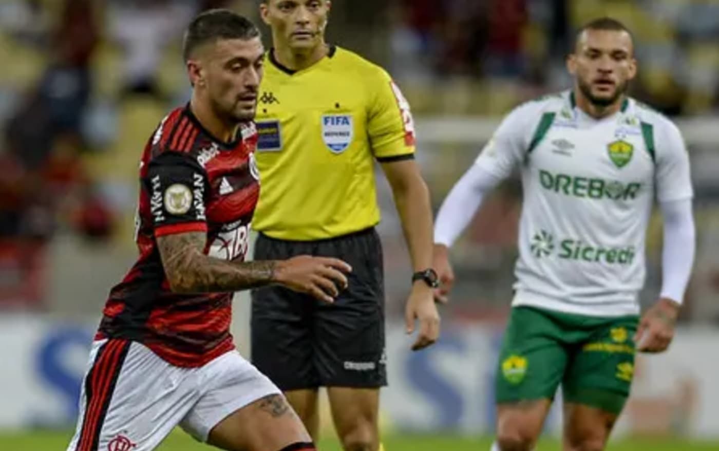 arrascaeta em jogo do flamengo contra o cuiabá
