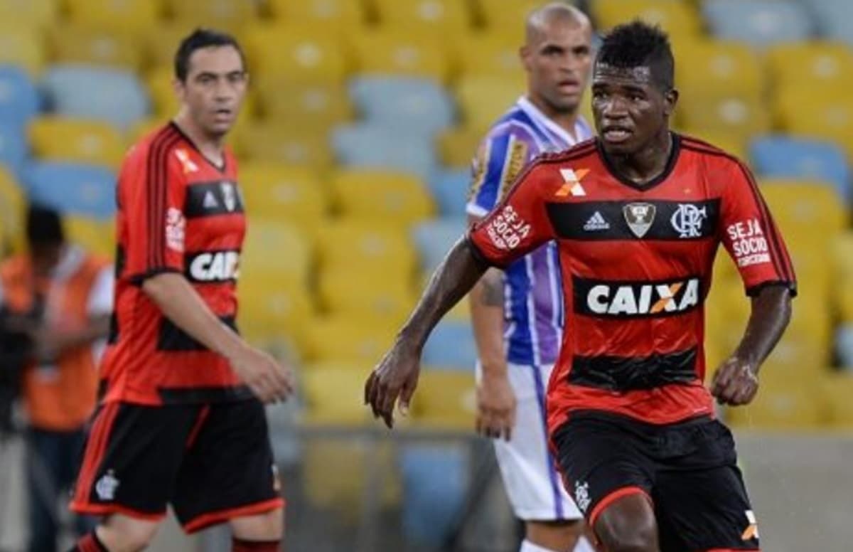 feijão ex-flamengo em ação no campeonato carioca