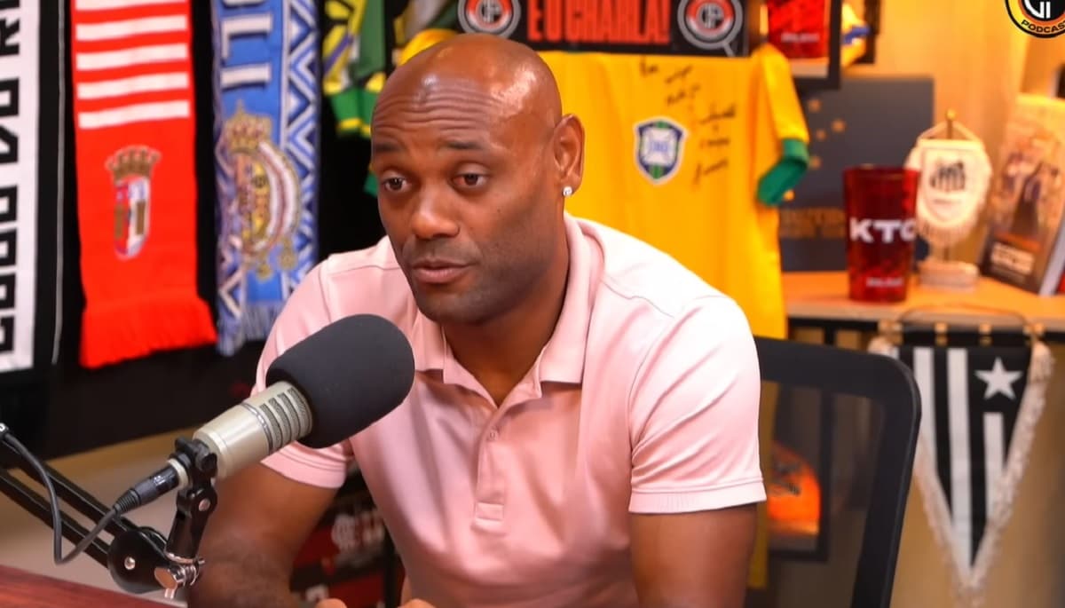 Vágner Love fala em podcast e admite que ficou magoado com saída do Flamengo em 2013