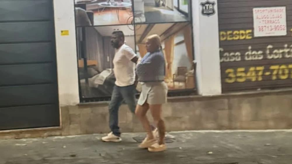 Pais de Gabigol são flagrados em BH. Jogador está próximo do Cruzeiro