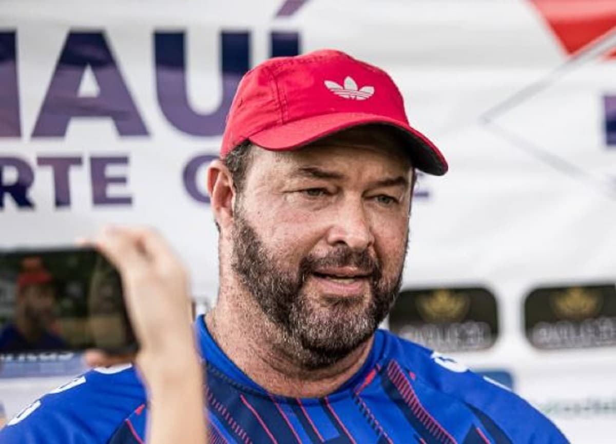 Roberto Fernandes concede entrevista como técnico do Piauí