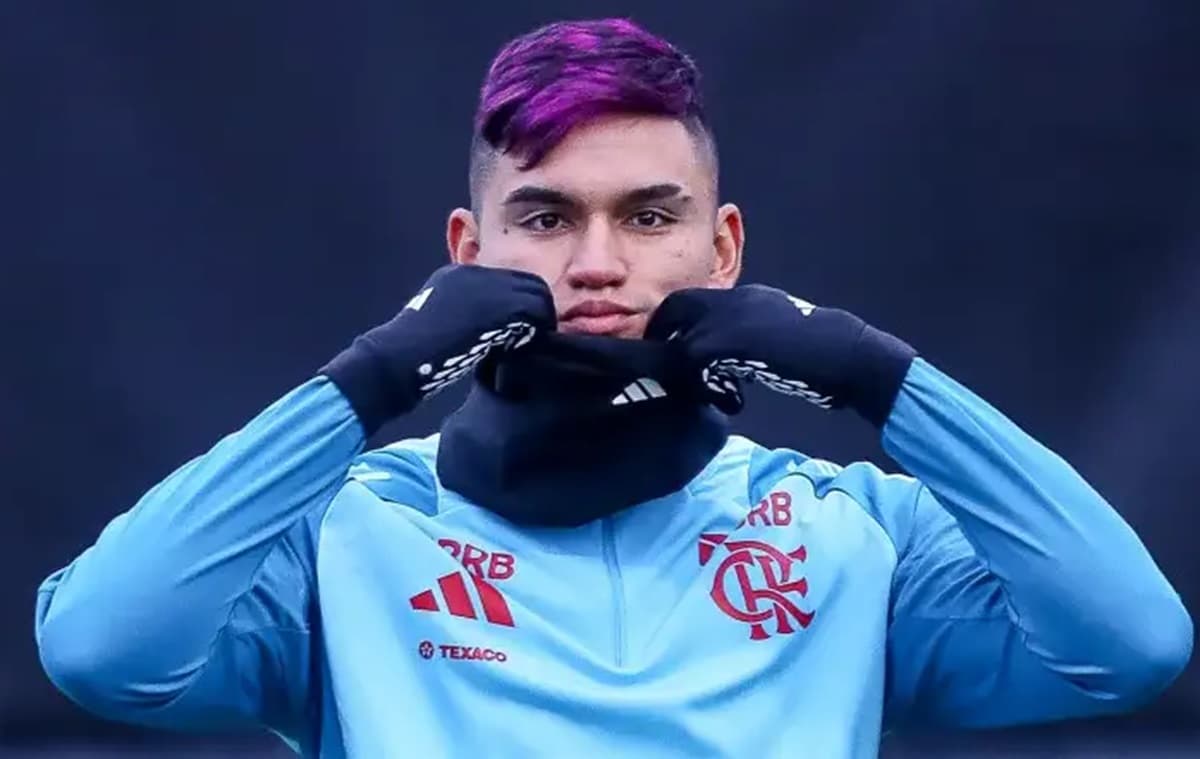 alcaraz em treino do flamengo