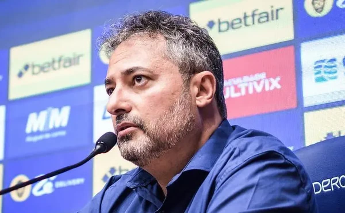 Alexandre Mattos em coletiva como CEO Cruzeiro