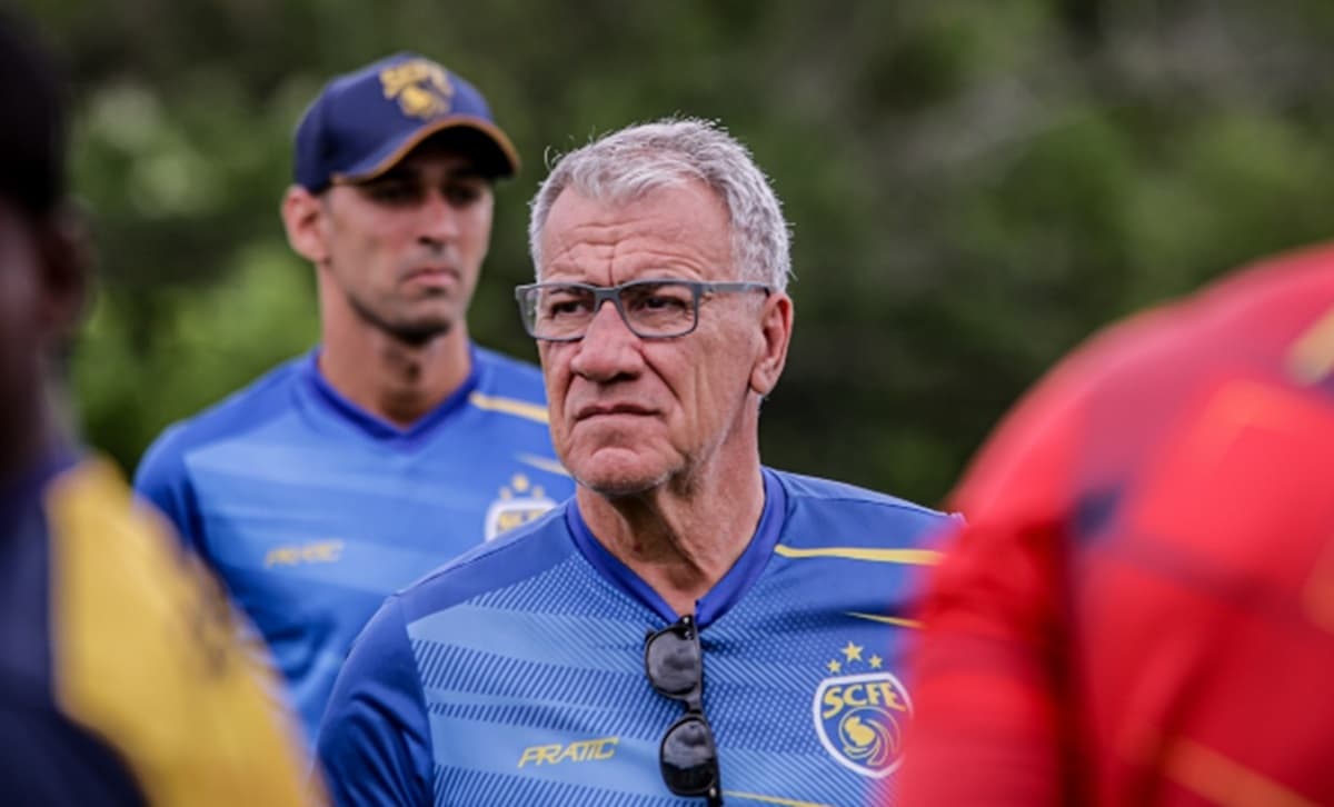 alfredo sampaio é o técnico do sampaio correa