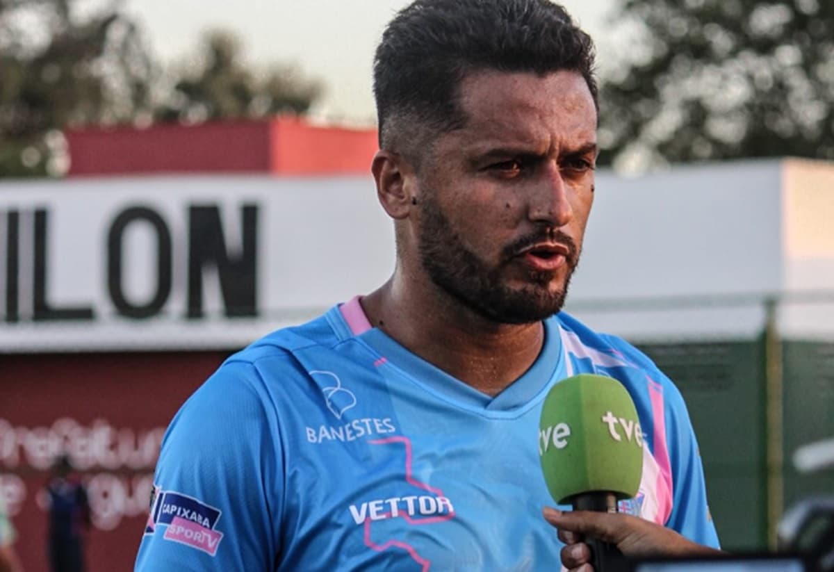 arthur sanches ex-flamengo em ação no capixaba