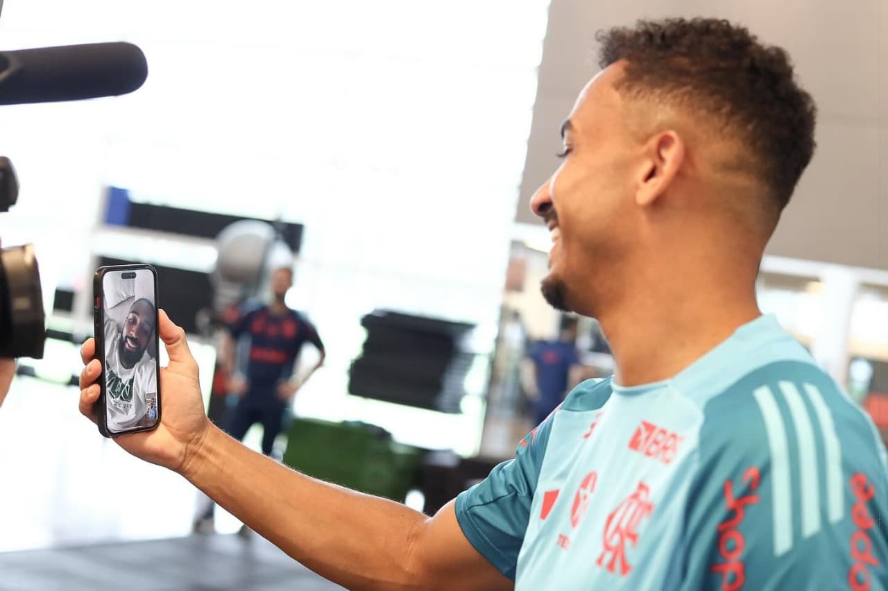 Danilo em videochamada com Gerson