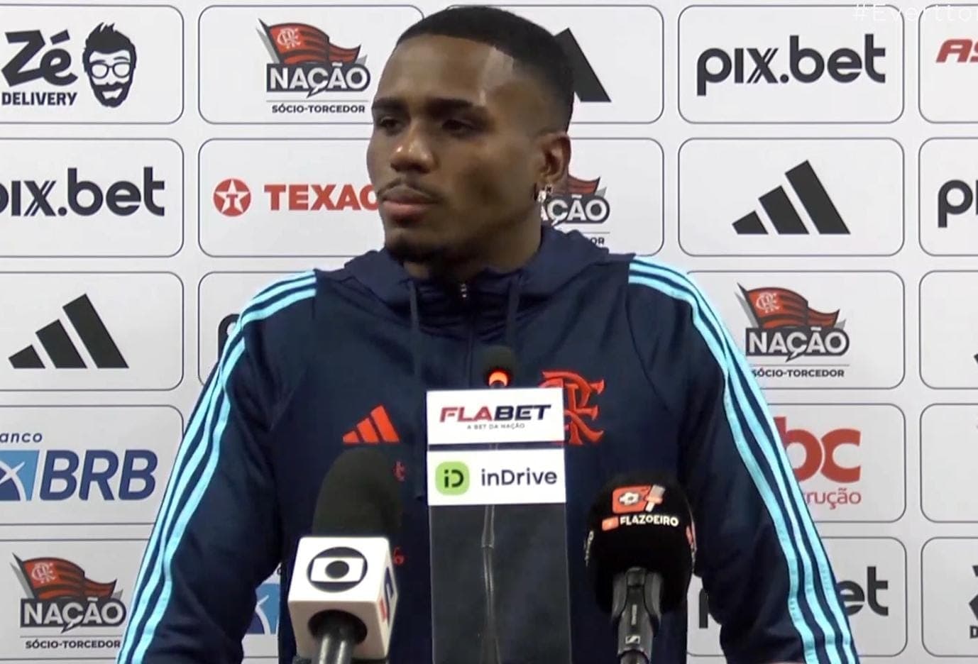 Evertton Araújo em coletiva na Flórida