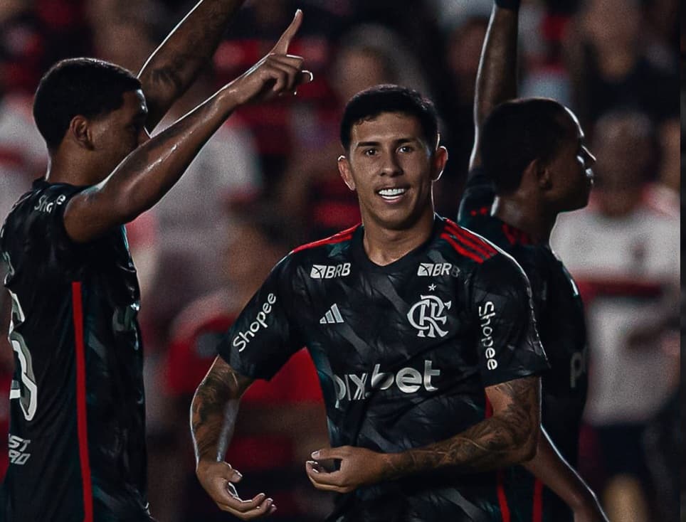 Felipe Teresa comemora gol pelo Flamengo