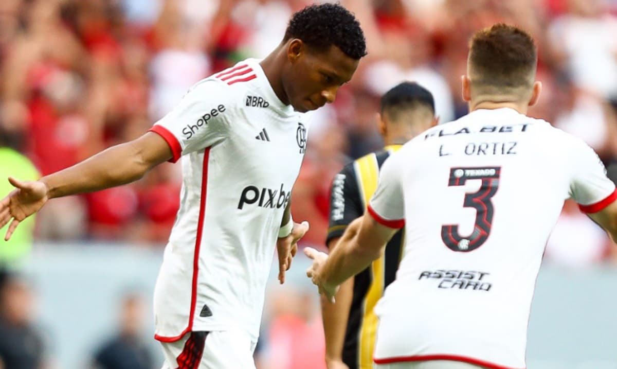 gonzalo plata comemora gol pelo flamengo