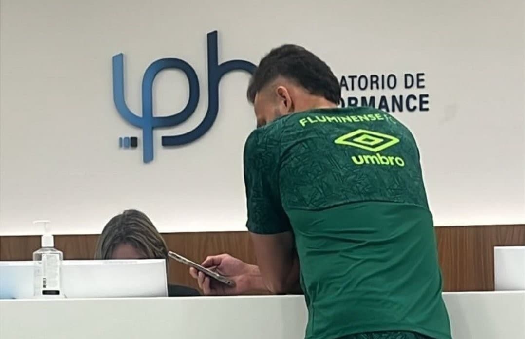 Renê cpm uniforme do Fluminense