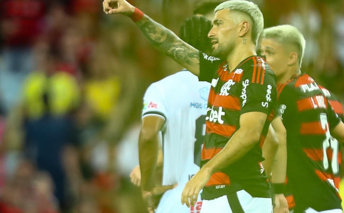 arrascaeta comemora gol do flamengo