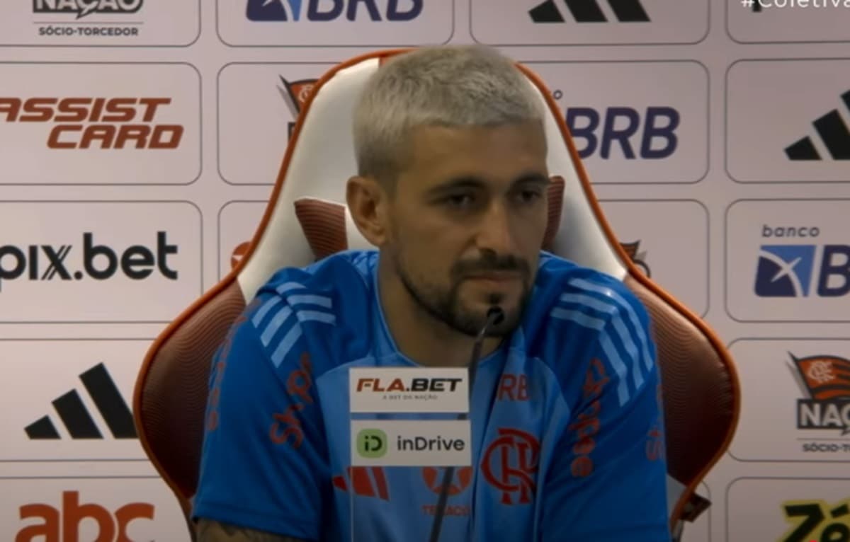 arrascaeta em coletiva no ninho do urubu