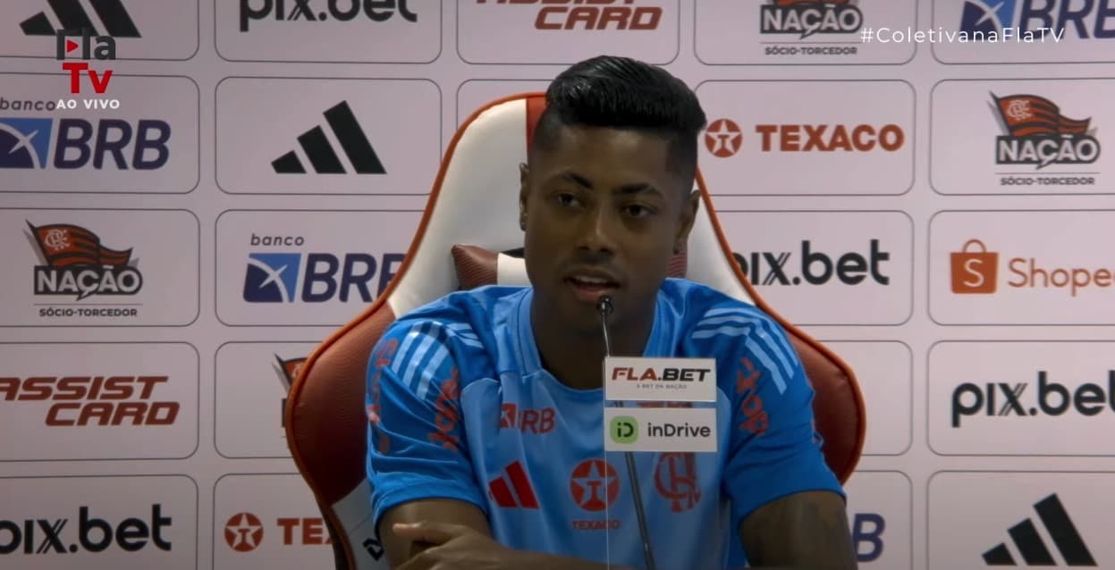 bruno henrique em coletiva na FlaTV