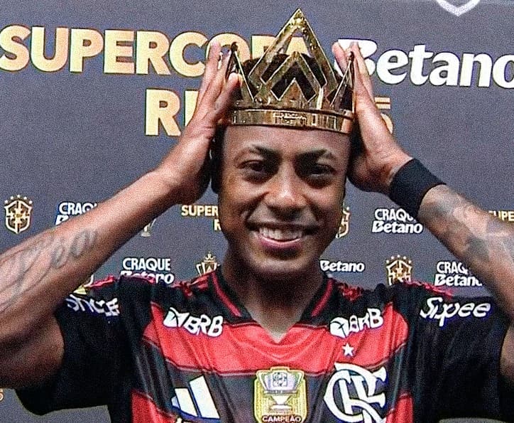 Bruno Henrique põe a coroa de rei ao ser eleito o melhor jogador da Supercopa Rei, em 2025
