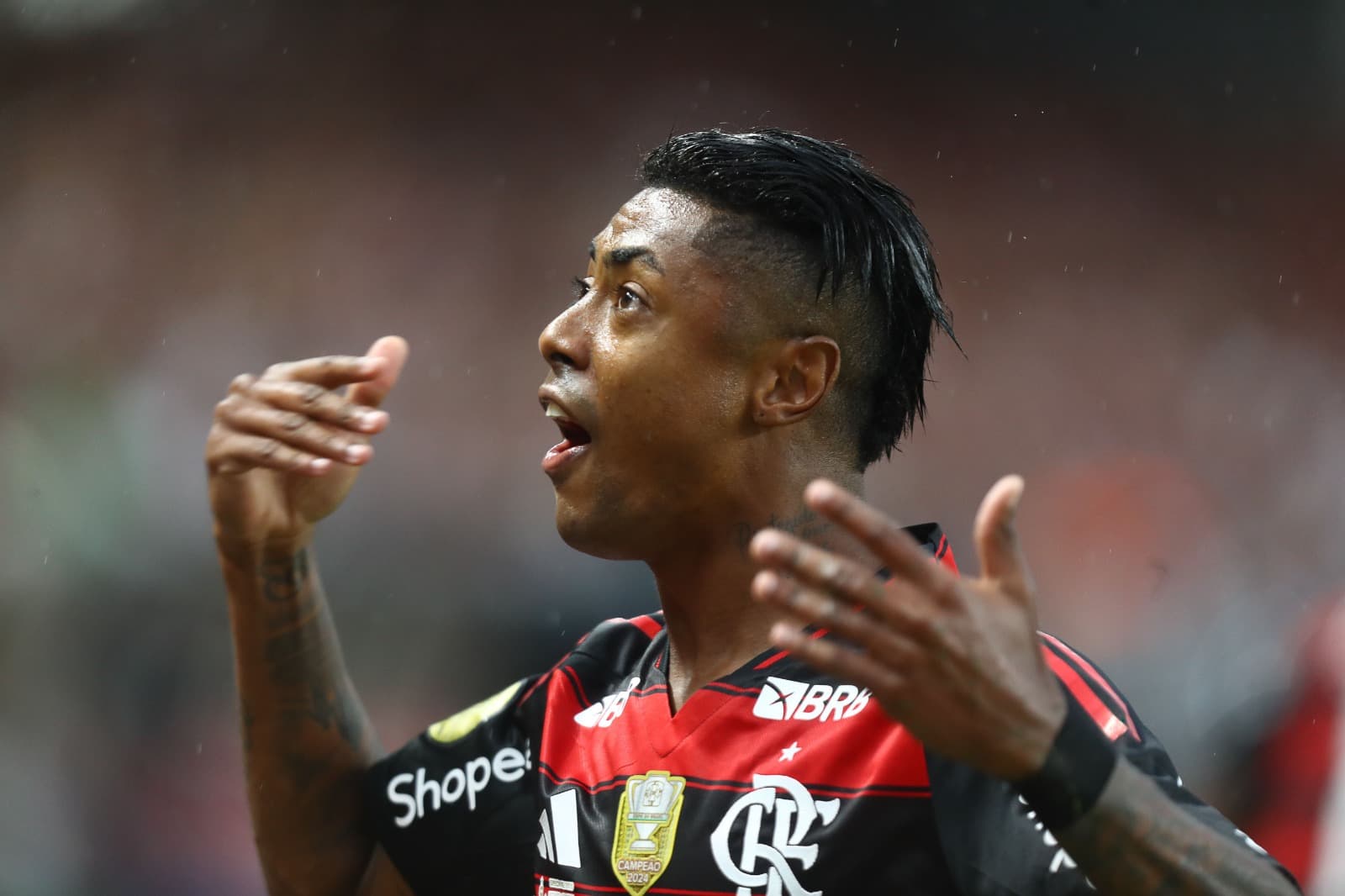 Bruno Henrique comemora gol sobre o Botafogo na Supercopa