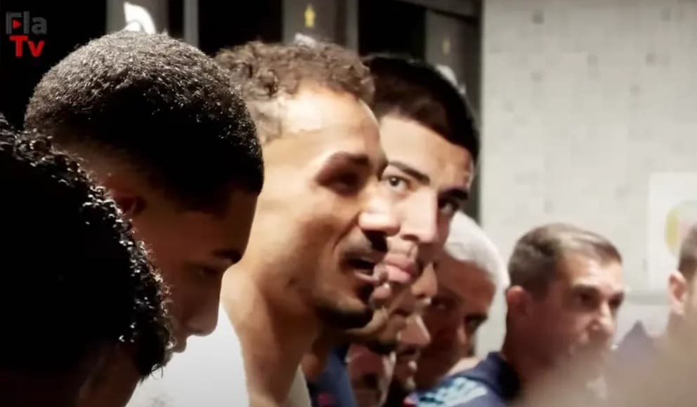 danilo em vestiário do flamengo