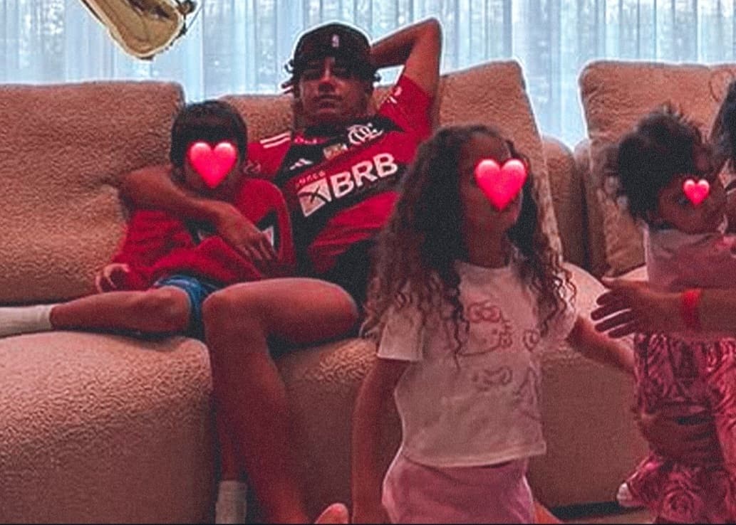 Filho de Cristiano Ronaldo com camisa do Flamengo
