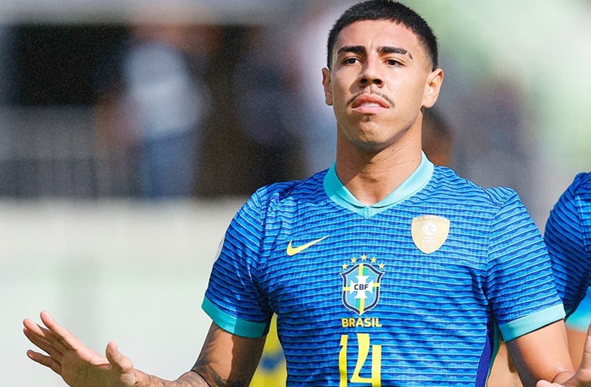 iago do flamengo comemora gol pelo brasil