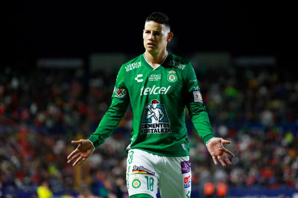 SAN LUIS POTOSI, MÉXICO - 16 DE FEVEREIRO: James Rodriguez do Leon reage durante a partida da 7ª rodada entre o Atlético San Luis e Leon como parte do Torneo Clausura 2025 Liga MX no Estadio Alfonso Lastras em 16 de fevereiro de 2025 em San Luis Potosi, M