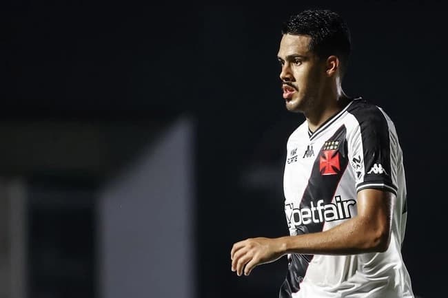 Lucas Oliveira Vasco.