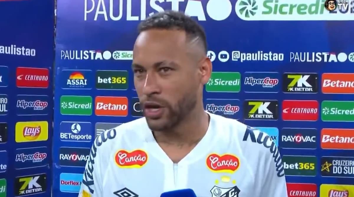 neymar cita críticas de filipe luís