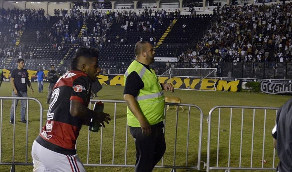 rodinei em flamengo x vasco em 2017