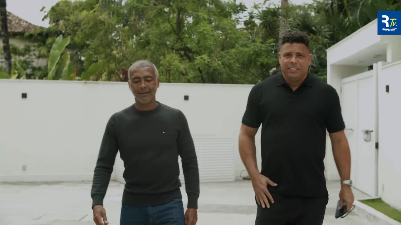 Romário e Ronaldo lado a lado