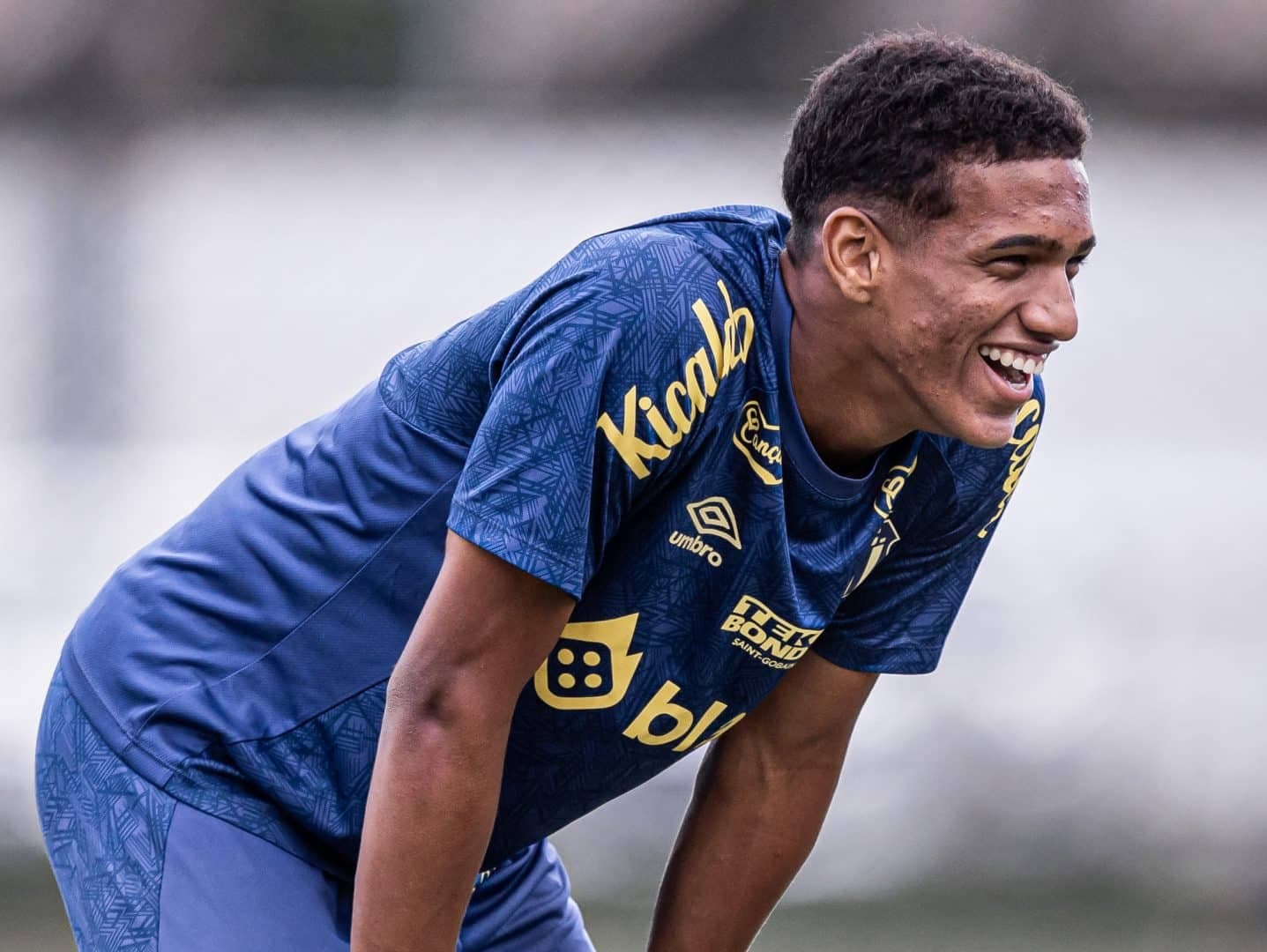 souza em ação pelo santos