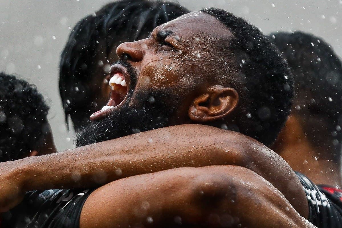 Gerson comemora gol do Flamengo sobre o Botafogo