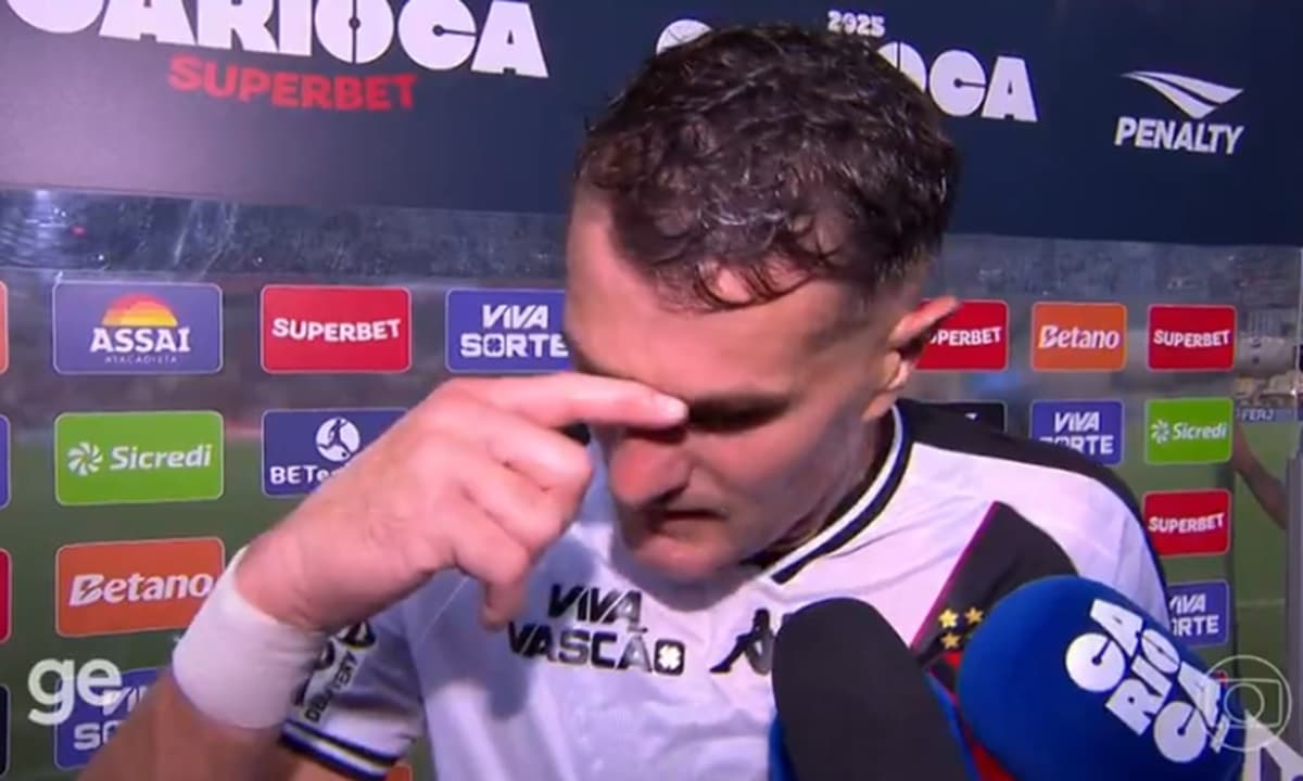 vegetti em jogo do vasco contra o flamengo