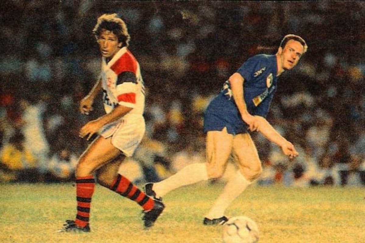 zico em sua despedida no maracana em 1990