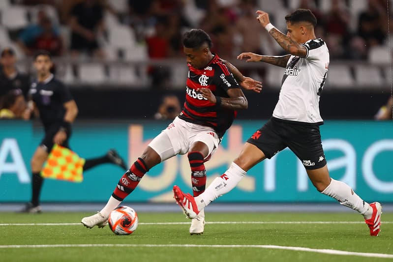 Bruno Henrique durante Vasco 0x1 Flamengo