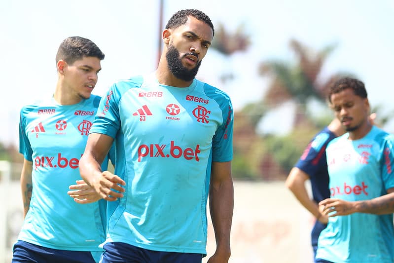 Juninho durante treino do Flamengo, no Ninho do Urubu
