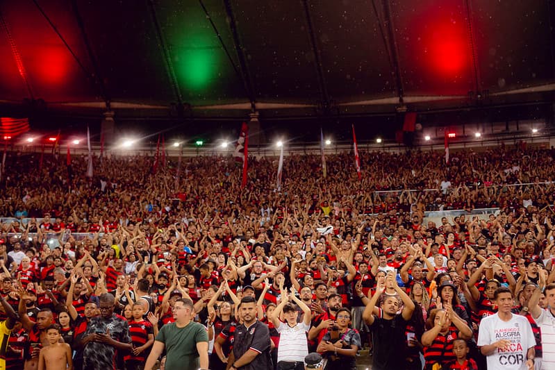 Torcida do Flamengo no Maracanã, durante clássico contra o Fluminense
