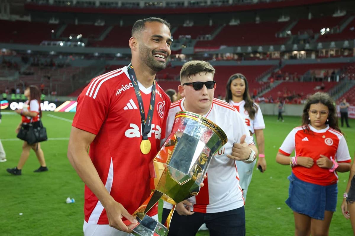 Thiago Maia celebra conquista do Gaúcho 2025 com o Internacional