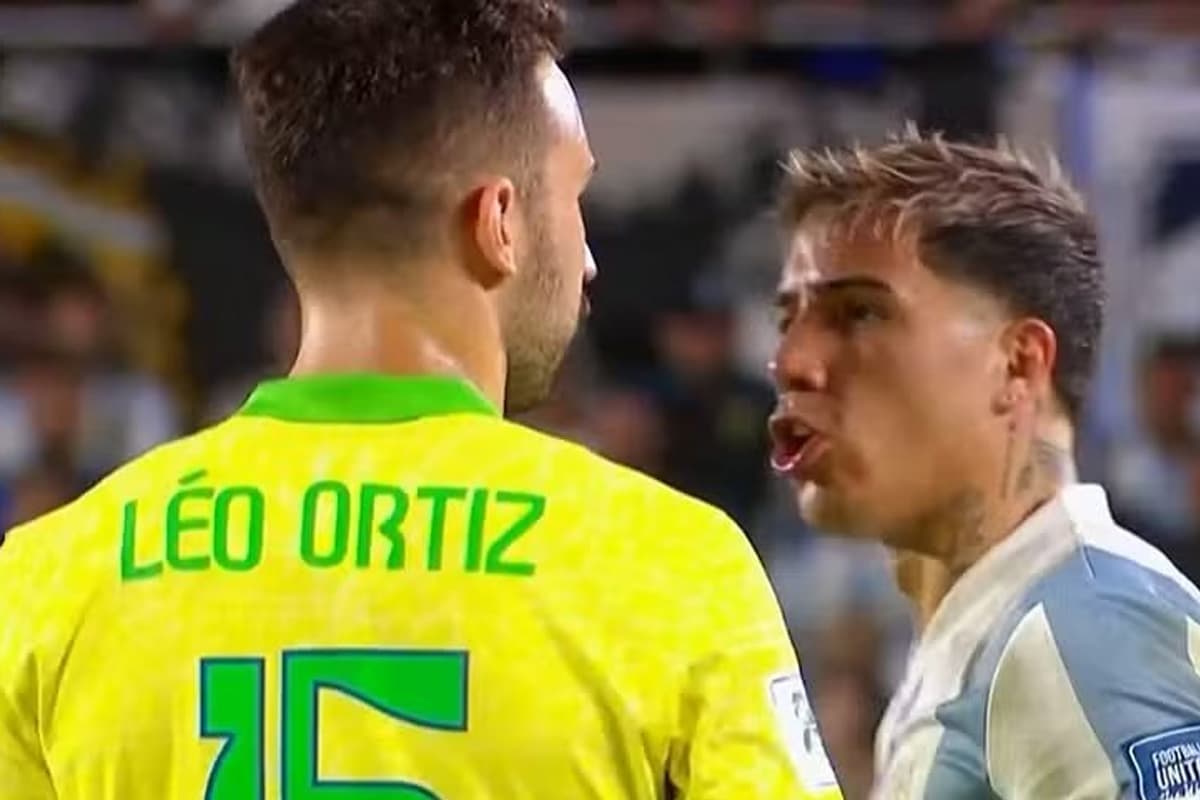 Léo Ortiz x Enzo Fernández em Brasil x Argentina