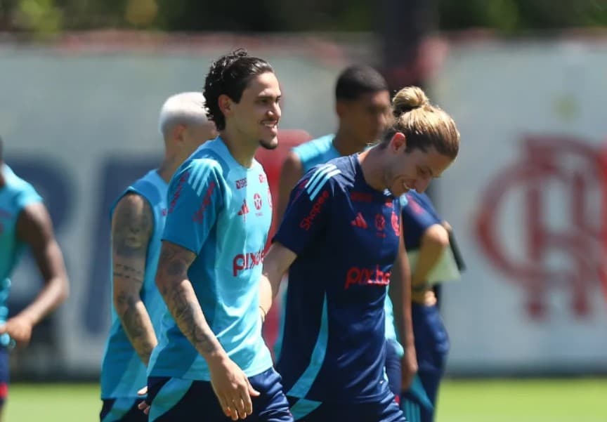 Pedro e Filipe durante treino do Flamengo