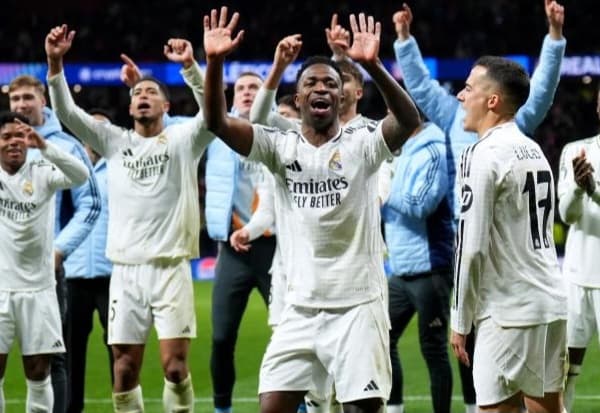 Vini Jr comemora classificação do Real Madrid