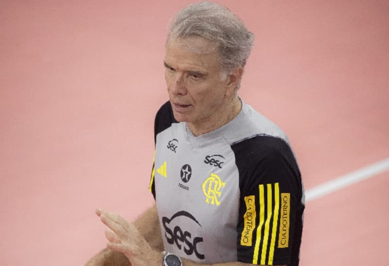 Bernardinho em treino do Sesc Flamengo