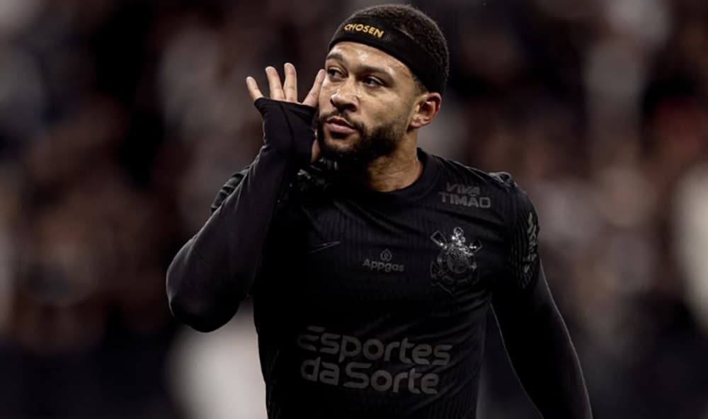 depay comemora gol pelo corinthians