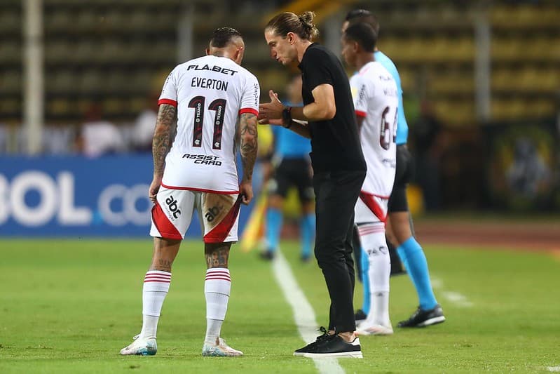 Filipe Luís Deportivo Táchira x Flamengo