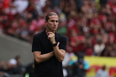 Filipe Luís perde recorde Jorge Jesus